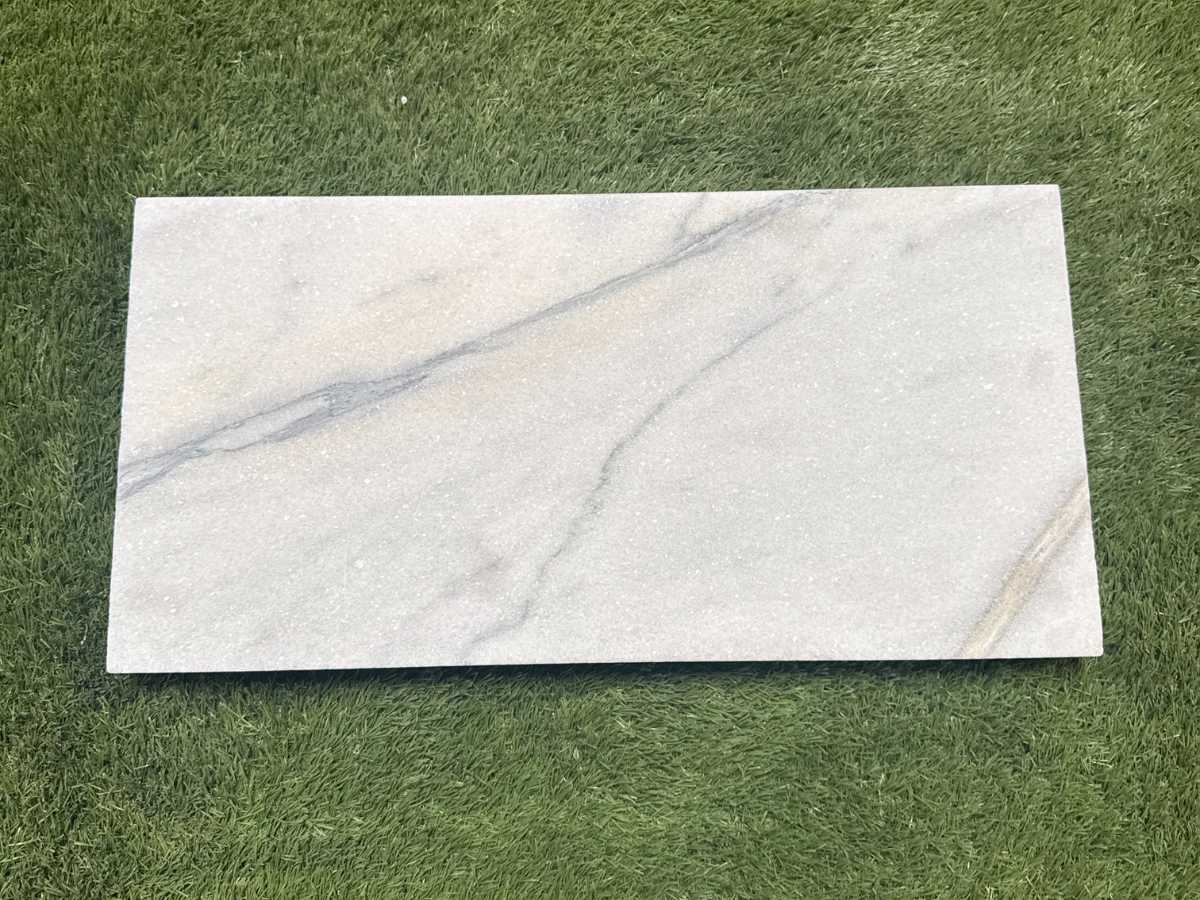 Carrara Equinox Marble 5cm Modern Pool Coping 16x24