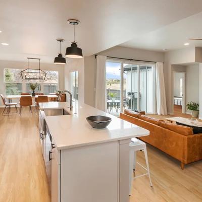 Builder’s Choice Premium Blonde Ale 22 mil 7x48 Field Luxury Vinyl Plank - Hover