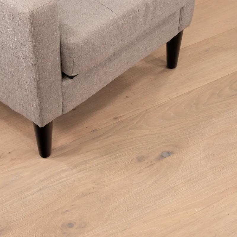 Mavericks: Half Moon Oak 9.5x86 Laminate Flooring (AC4 Wear Layer) - Image 5